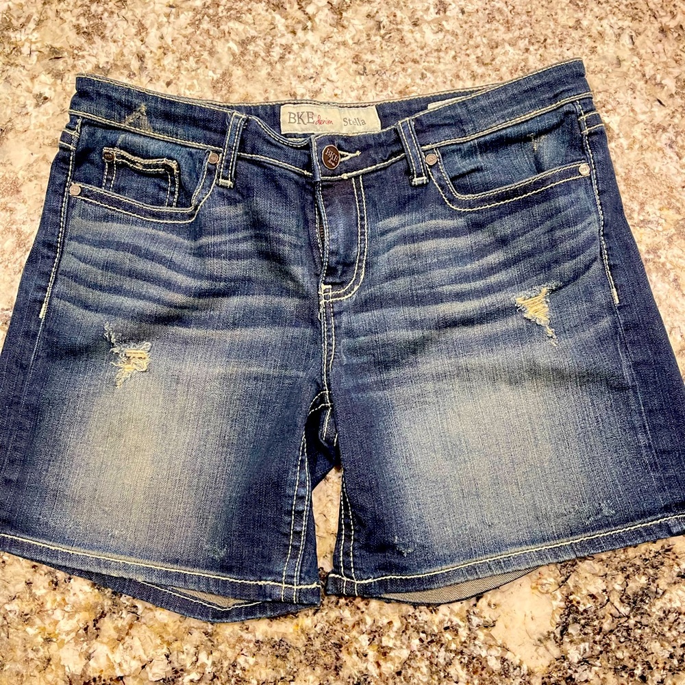 Stella jean shorts 6” inseam. Very good condition, only worn a couple of times.